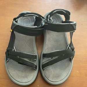 Women’s Teva sandals size 5